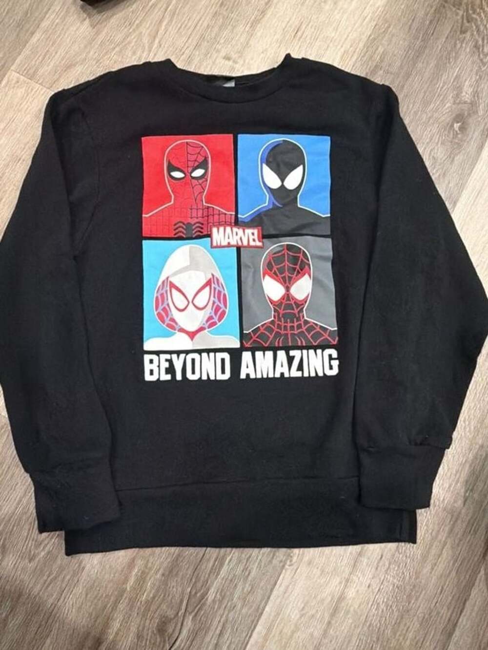 Marvel Spider-Man Beyond Amazing Sweatshirt Size Medium Black